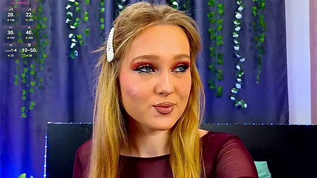 Snapshot of VanessaLightDiamond chatting on 11/27/25, 04:03 VanessaLightDiamond online show from 11/27/25, 04:03