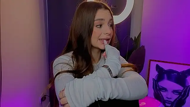 LauraHansil online show from 04/07/26, 07:14