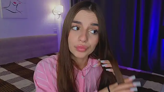 LauraHansil online show from 05/27/26, 07:11