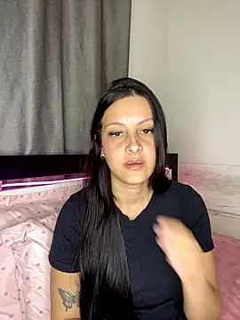 Snapshot of lissalves chatting on 11/10/25, 11:48 lissalves online show from 11/10/25, 11:48