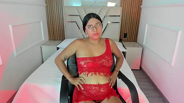 Snapshot of NaraBloom chatting on 11/03/25, 01:01 NaraBloom online show from 11/03/25, 01:01