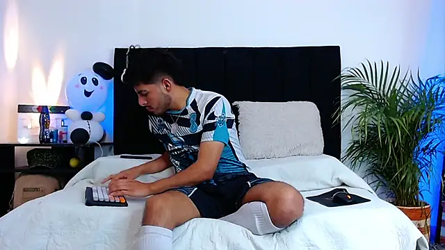 Snapshot of jaiden_thoner chatting on 11/04/25, 05:28 jaiden thoner online show from 11/04/25, 05:28