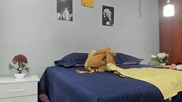 Snapshot of sexynova_93 chatting on 11/13/25, 08:19 sexynova 93 online show from 11/13/25, 08:19