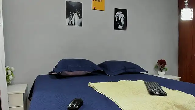 sexynova 93 online show from 04/28/26, 07:08