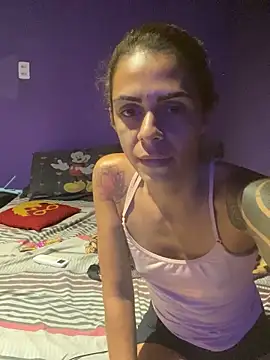 Snapshot of sabrinaneves chatting on 12/14/25, 01:27 sabrinaneves online show from 12/14/25, 01:27