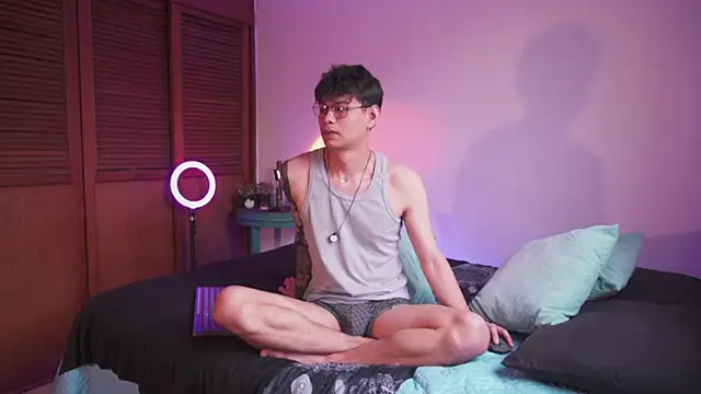 estmonnn online show from 02/12/26, 09:54