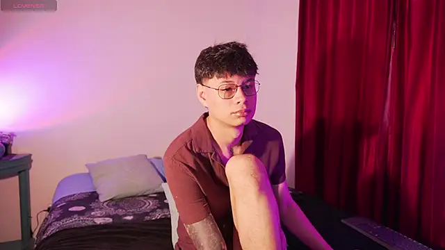 estmonnn online show from 04/13/26, 10:37