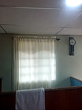 Isa-Giraldo online show from 11/13/25, 12:37