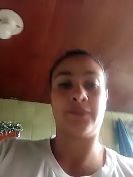 Isa-Giraldo online show from 11/23/25, 07:35