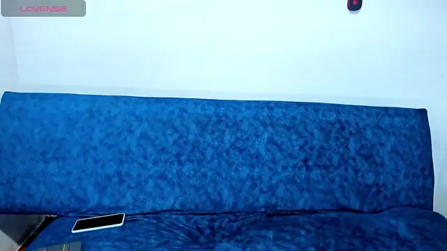 Isa-Giraldo online show from 04/13/26, 02:00