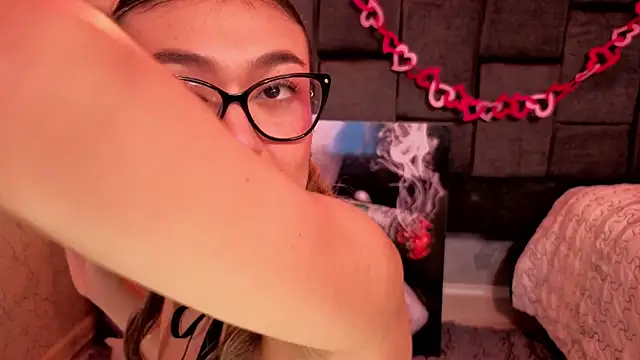 Im-Lola online show from 02/16/26, 08:38