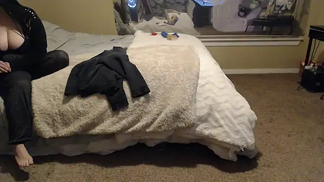 Snapshot of Skyl31 chatting on 02/04/26, 03:01 Skyl31 online show from 02/04/26, 03:01