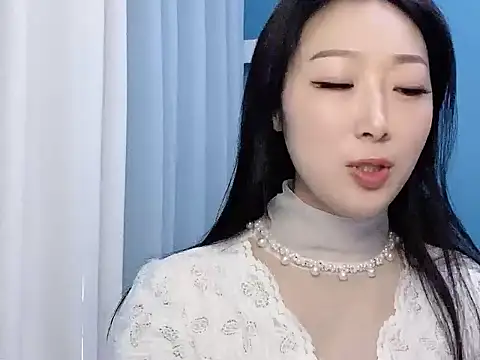 ella55-- online show from 11/11/25, 02:33