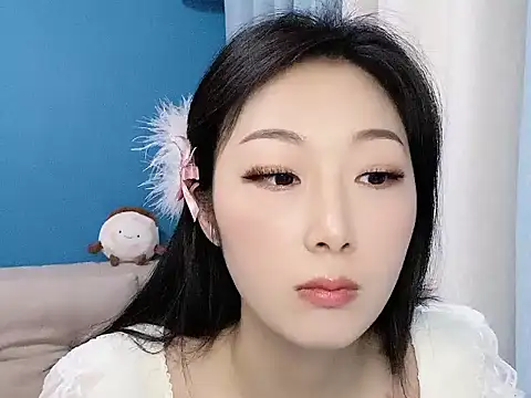 ella55-- online show from 12/17/25, 01:00