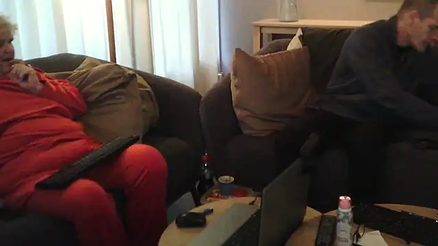 Sylviastar46 online show from 12/01/25, 07:57