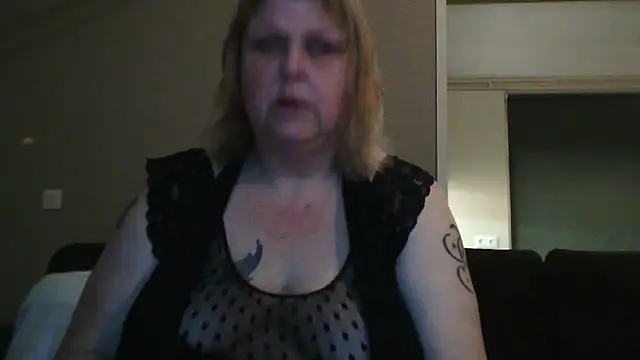 Sylviastar46 online show from 02/08/26, 09:23