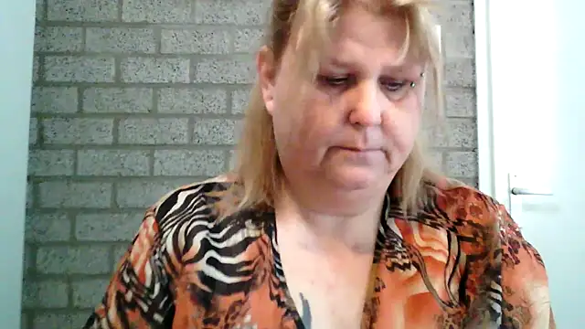 Sylviastar46 online show from 03/05/26, 10:00