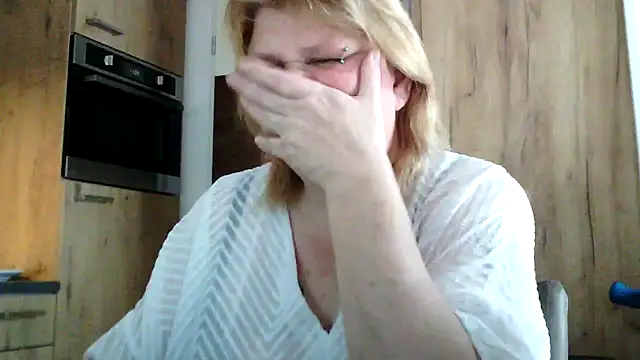 Sylviastar46 online show from 03/21/26, 08:41