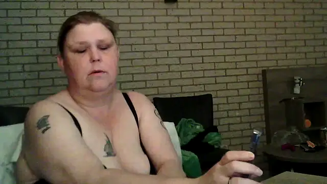 Sylviastar46 online show from 04/10/26, 08:13