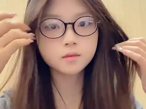 Snapshot of xiaojingzi66 chatting on 11/05/25, 06:46 xiaojingzi66 online show from 11/05/25, 06:46