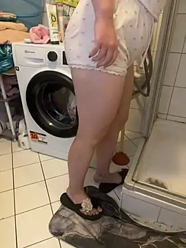 Teeny-Slut18 online show from 07/25/26, 07:50