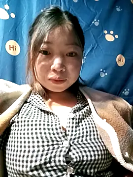 Snapshot of julybe chatting on 12/01/25, 03:17 julybe online show from 12/01/25, 03:17