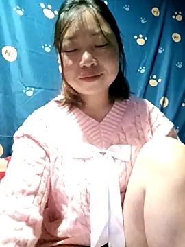 Snapshot of julybe chatting on 12/03/25, 11:03 julybe online show from 12/03/25, 11:03