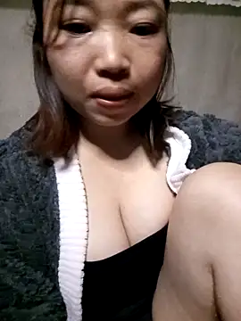 Snapshot of julybe chatting on 02/07/26, 03:49 julybe online show from 02/07/26, 03:49