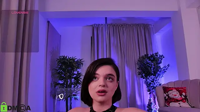 Snapshot of SidneyPuff chatting on 12/19/25, 04:52 SidneyPuff online show from 12/19/25, 04:52