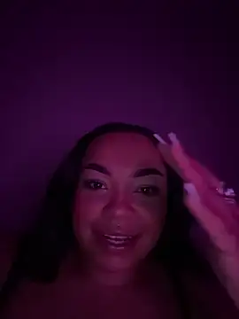 Snapshot of kennedylorel chatting on 11/11/25, 10:54 kennedylorel online show from 11/11/25, 10:54