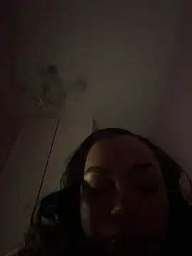 Snapshot of kennedylorel chatting on 11/13/25, 11:47 kennedylorel online show from 11/13/25, 11:47