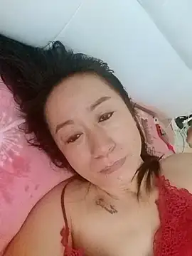 Snapshot of aniani11 chatting on 11/16/25, 02:39 aniani11 online show from 11/16/25, 02:39