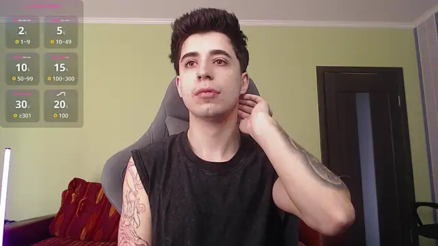 Snapshot of Yofukashii chatting on 11/18/25, 07:35 Yofukashii online show from 11/18/25, 07:35