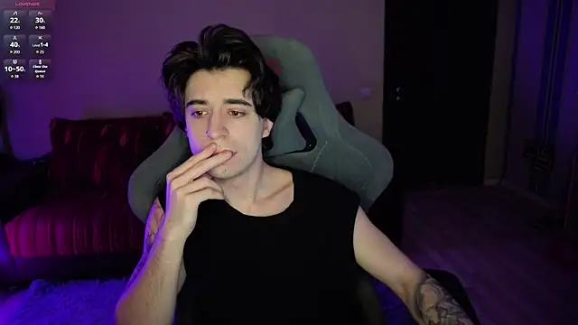 Yofukashii online show from 03/19/26, 06:12