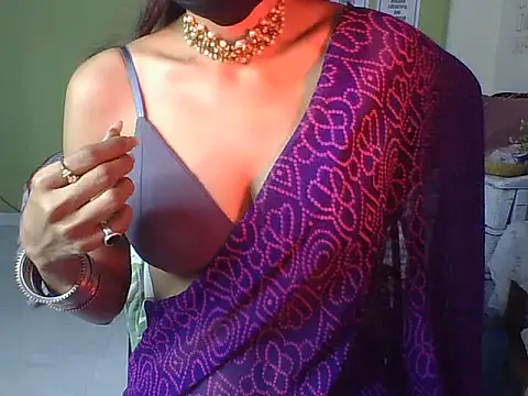 Saloni9 online show from 11/02/25, 05:04