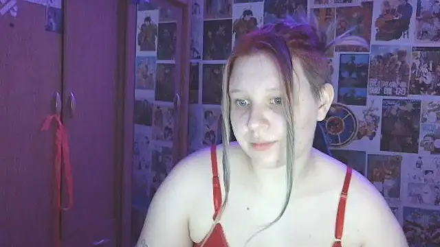 Snapshot of FoxPlayXX chatting on 07/05/26, 06:48 FoxPlayXX online show from 07/05/26, 06:48