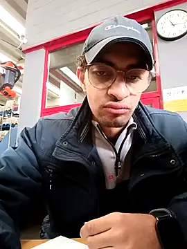 KaTorino online show from 10/31/25, 09:43