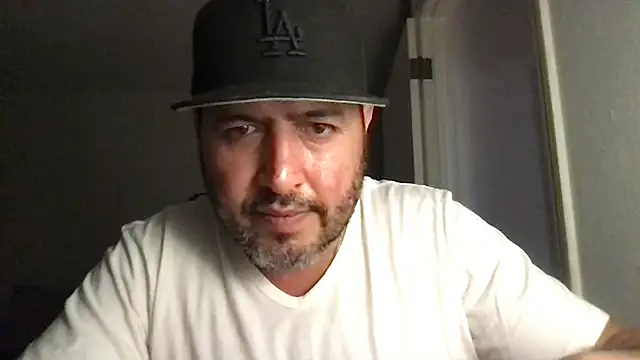 ezrah23 online show from 11/13/25, 04:00