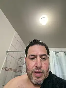 Snapshot of ezrah23 chatting on 01/16/26, 11:09 ezrah23 online show from 01/16/26, 11:09