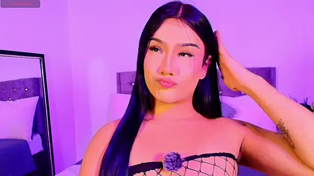 Snapshot of Vale_prado chatting on 11/22/25, 03:49 Vale prado online show from 11/22/25, 03:49