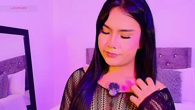 Snapshot of Vale_prado chatting on 12/19/25, 11:17 Vale prado online show from 12/19/25, 11:17