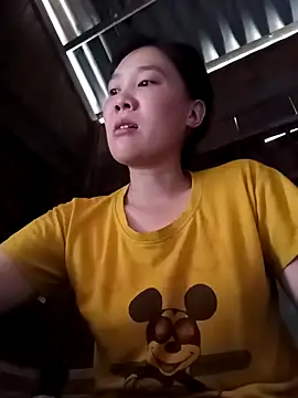 Snapshot of -Lana-123 chatting on 10/30/25, 04:14 -Lana-123 online show from 10/30/25, 04:14