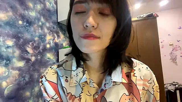 Snapshot of Lala_Lush chatting on 10/29/25, 04:20 Lala Lush online show from 10/29/25, 04:20