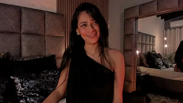 Snapshot of BrigitteVons chatting on 11/16/25, 11:32 BrigitteVons online show from 11/16/25, 11:32