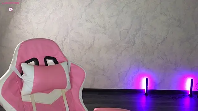 Lovelly molly1 online show from 04/12/26, 05:07