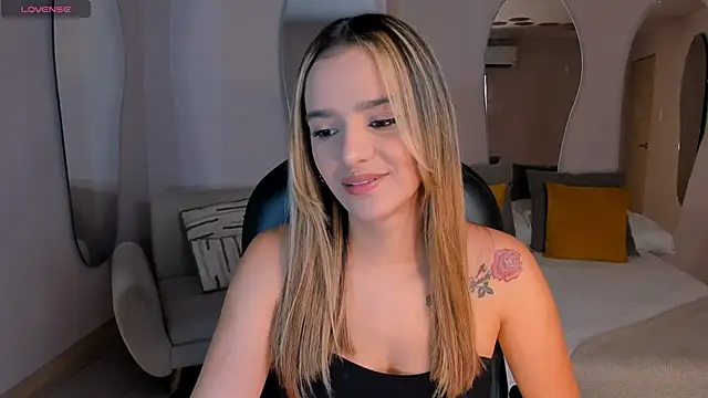 LaurentRosse1 online show from 04/15/26, 08:20