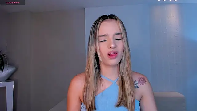 LaurentRosse1 online show from 04/17/26, 08:34