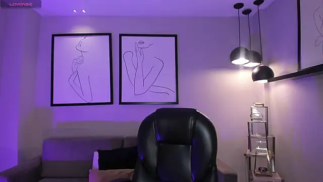 BellaConnorX online show from 03/13/26, 04:30