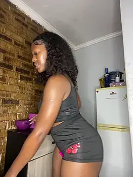 SP1CY MOMMY online show from 02/05/26, 06:56