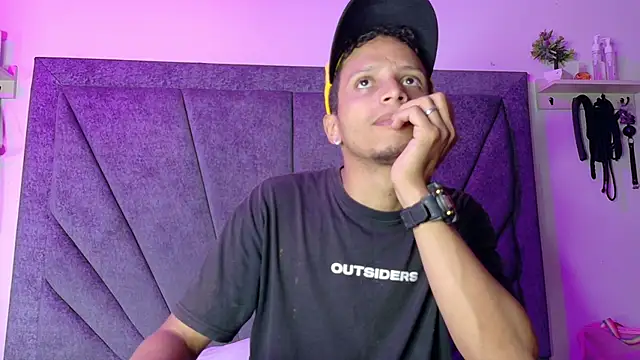 DamianandEva online show from 03/24/26, 11:59